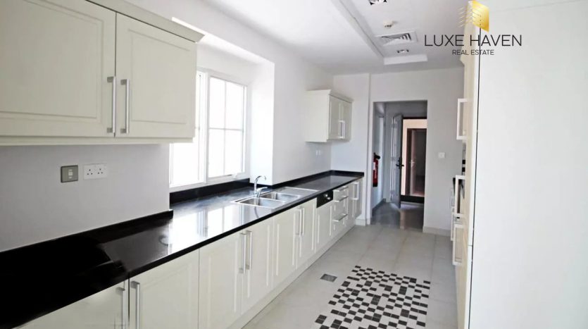 Villa on Jumeirah Golf Estates, Dubai, 4 bedrooms, 345.32 m2  | Foto 3