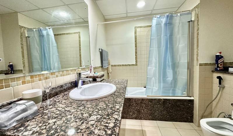 Apartment on Jumeirah Beach Residence, Dubai, 1 bedroom, 109 m2 / per year