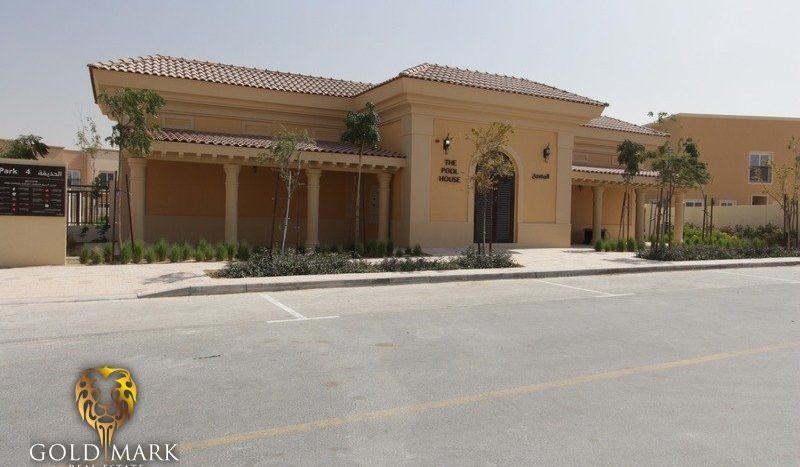 Townhouse on Dubai Land, Dubai, 4 bedrooms, 241.83 m2  | Foto 2
