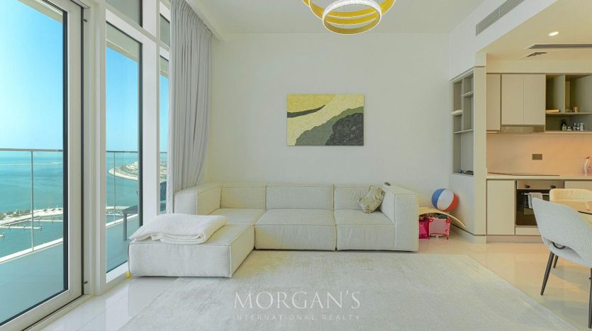 Apartment on Dubai Harbour, Dubai, 2 bedrooms, 119.1 m2 / per year