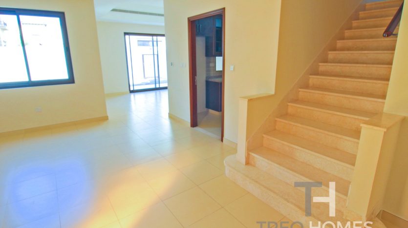 Villa on Rome, Dubai, 4 bedrooms, 234 m2 / per year