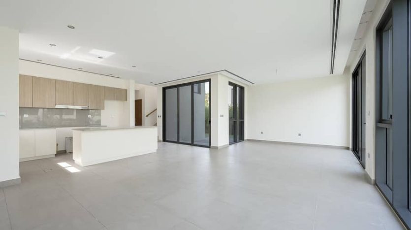 Villa on Dubai Hills Estate, 4 bedrooms, 456 m2 / per year