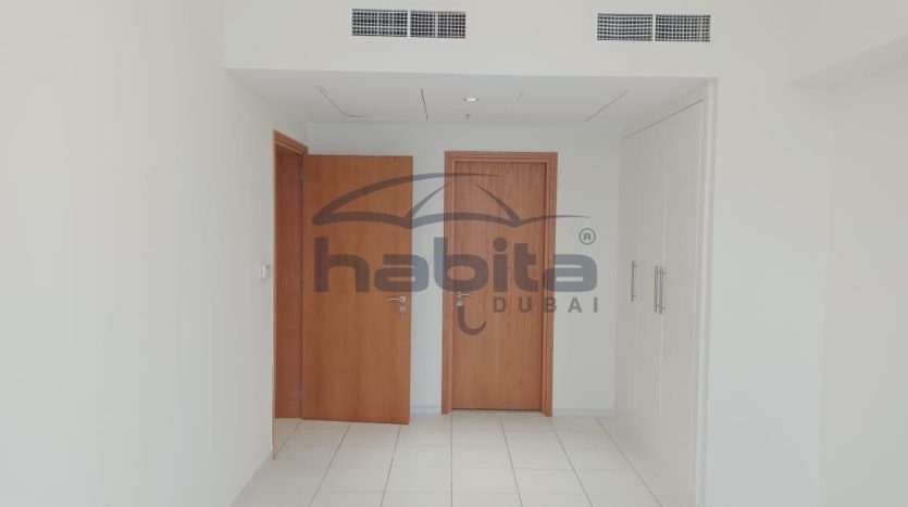 Apartment on Sheikh Zayed Road, Dubai, 2 bedrooms, 107.2 m2 / per year