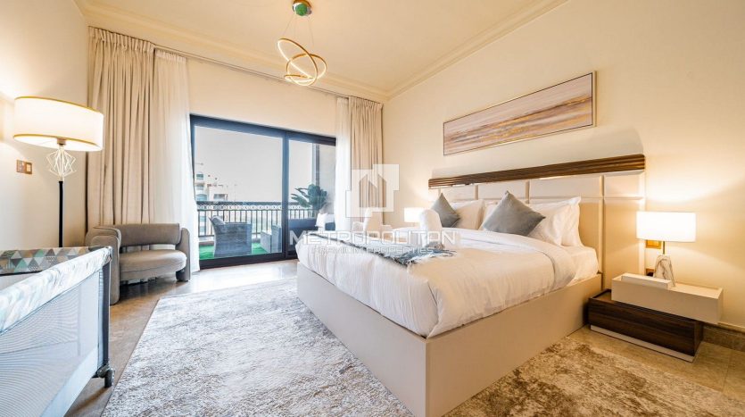 Apartment on Palm Jumeirah, Dubai, 1 bedroom, 122 m2 / per year