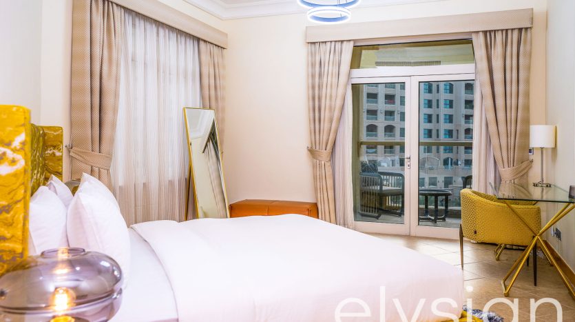 Apartment on Palm Jumeirah, Dubai, 2 bedrooms, 188 m2 / per year
