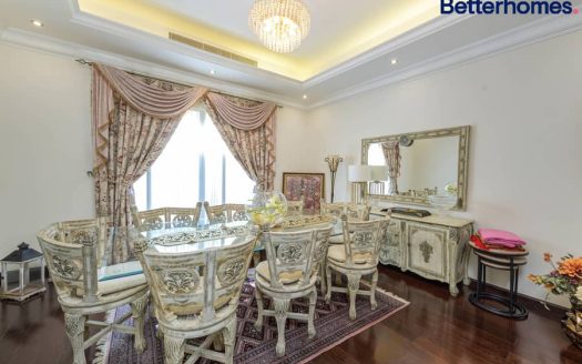 Вилла в The Villa, Дубай, 5 спален, 650 м2 / в год