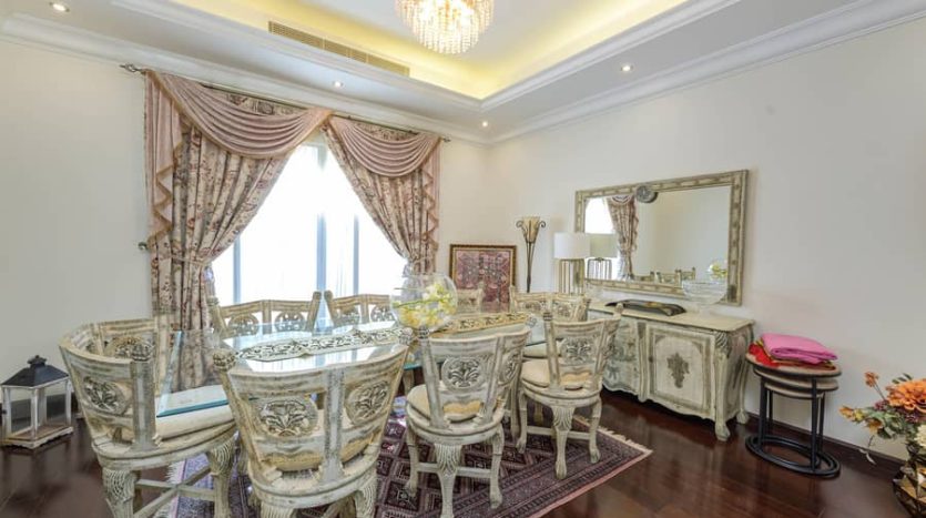 Вилла в The Villa, Дубай, 5 спален, 650 м2 / в год