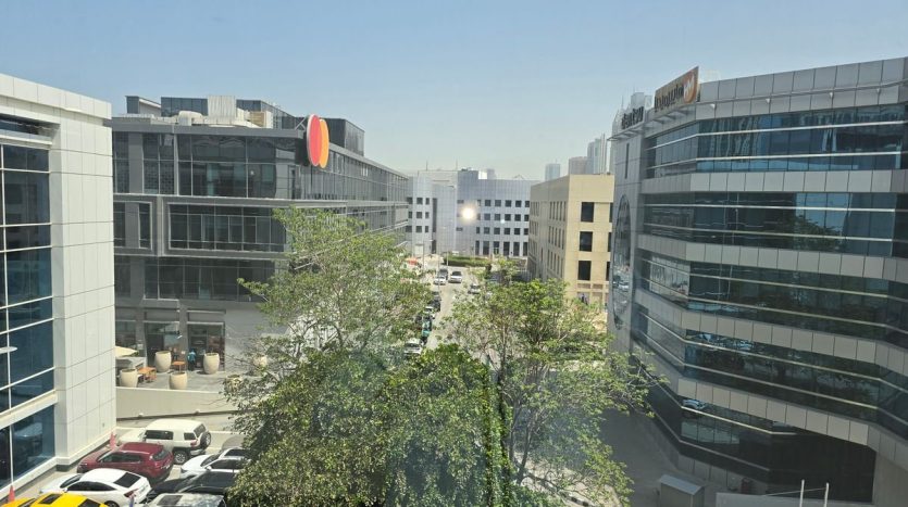 Office on Dubai Internet City, Dubai, 88 m2 / per year