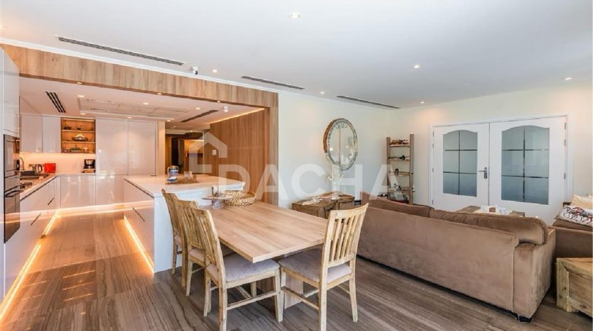 Villa on Jumeirah Park, Dubai, 5 bedrooms, 750.2 m2  | Foto 2
