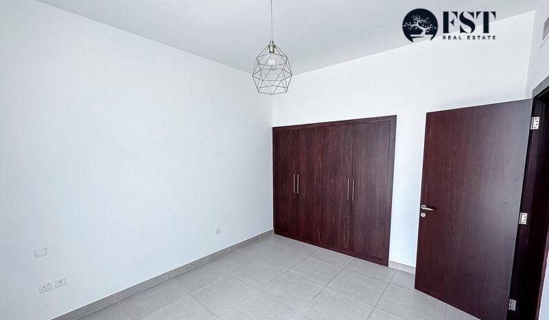 Townhouse on Moudon, Dubai, 4 bedrooms, 304.5 m2 / per year