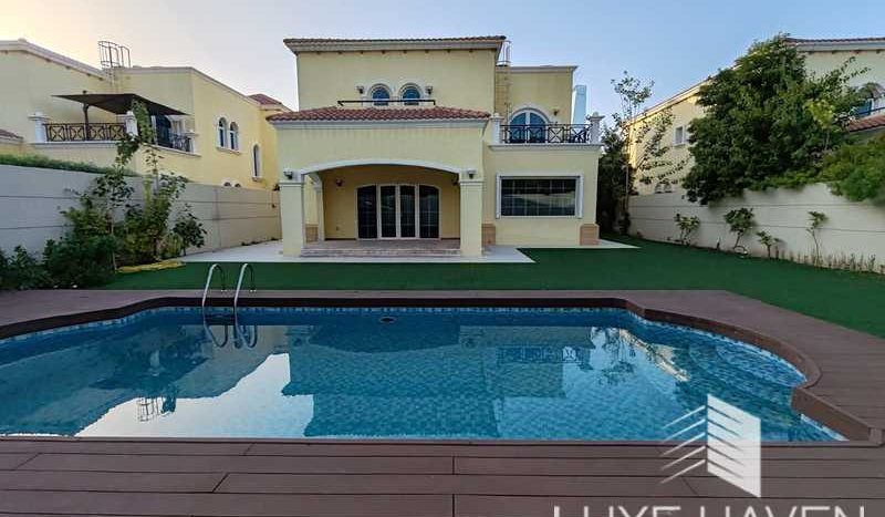 Вилла в Jumeirah Park, Дубай, 4 спальни, 402.73 м2 / в год