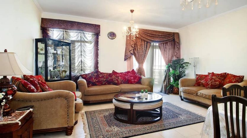 Apartment on The Views, Dubai, 2 bedrooms, 109 m2 / per year