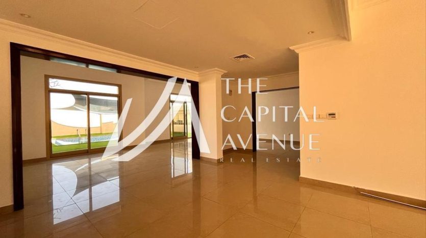 Villa on Khalifa City, Abu-Dhabi, 3 bedrooms, 279 m2  | Foto 1