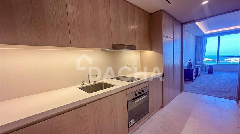 Apartment on Palm Jumeirah, Dubai, 48.7 m2 / per year