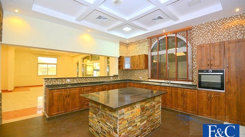 Villa on Al Barsha, Dubai, 7 bedrooms, 1393.5 m2 / per year