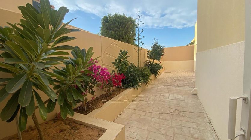 Villa on Al Raha Gardens, Abu-Dhabi, 5 bedrooms, 588 m2  | Foto 5