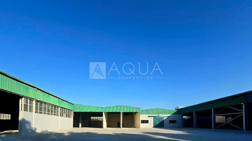 Warehouse on Jabal Ali, Dubai, 4915.6 m2 / per year