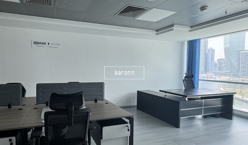 Office on Business Bay, Dubai, 51.1 m2 / per year