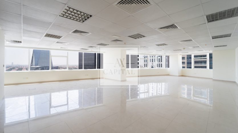 Office on Jumeirah Lake Towers, Dubai, 129.3 m2 / per year
