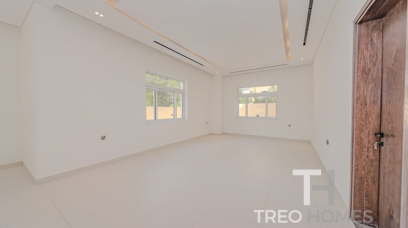 Villa on The Villa, Dubai, 5 bedrooms, 455 m2 / per year
