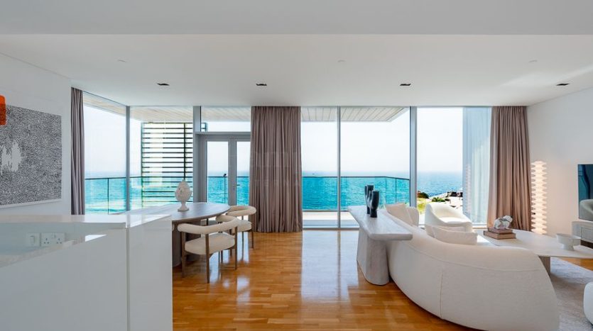 Apartment on Bluewaters, Dubai, 4 bedrooms, 229.3 m2 / per year