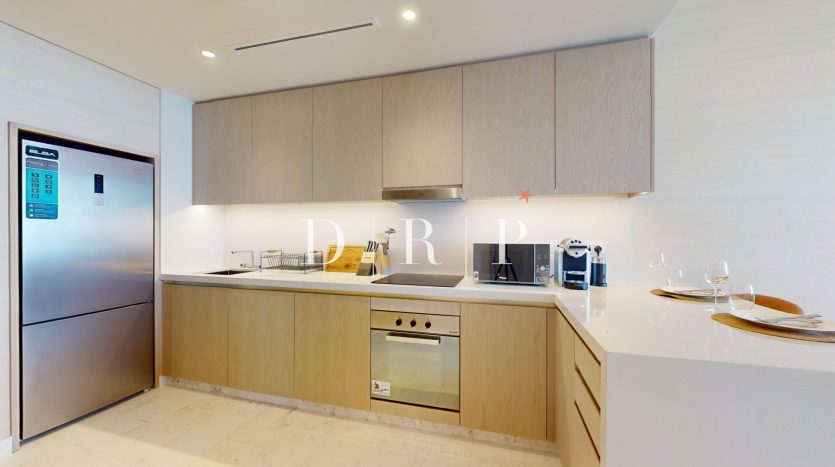 Apartment on Palm Jumeirah, Dubai, 1 bedroom, 96.5 m2 / per month
