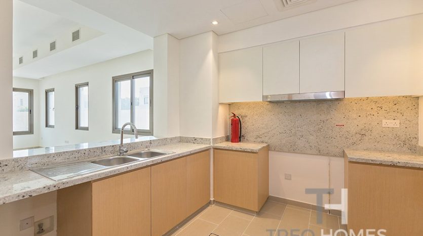 Вилла в Arabian Ranches 2, Дубай, 4 спальни, 312 м2 / в год