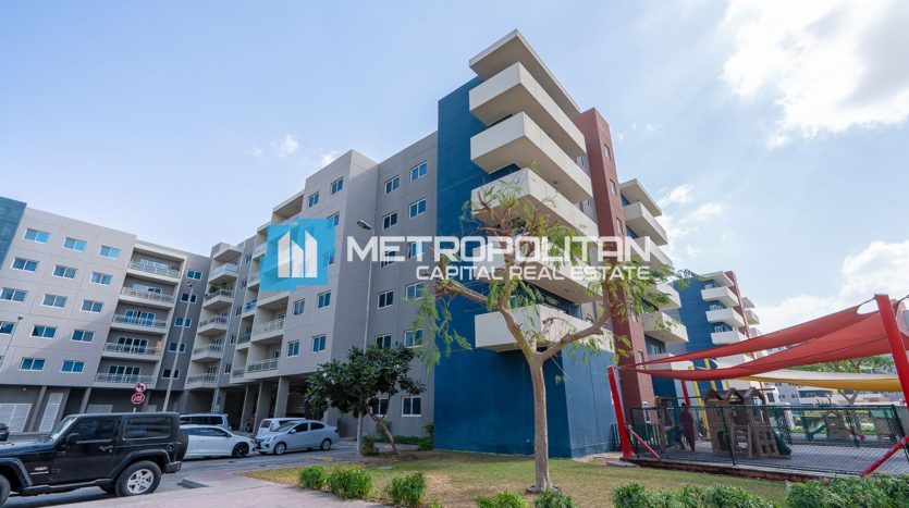 Apartment on Al Reef, Abu-Dhabi, 3 bedrooms, 145.8 m2  | Foto 1