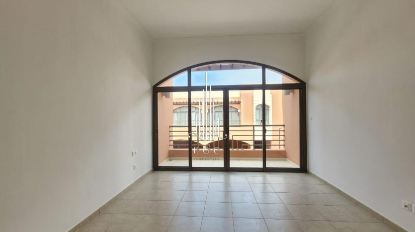 Villa on Abu Dhabi Gate City, Abu-Dhabi, 4 bedrooms, 513 m2  | Foto 3