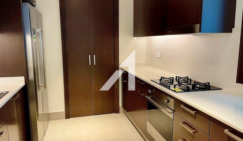 Apartment on Downtown Burj Dubai, 3 bedrooms, 189.5 m2 / per year