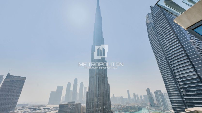 Apartment on Downtown Burj Dubai, 3 bedrooms, 180 m2 / per year