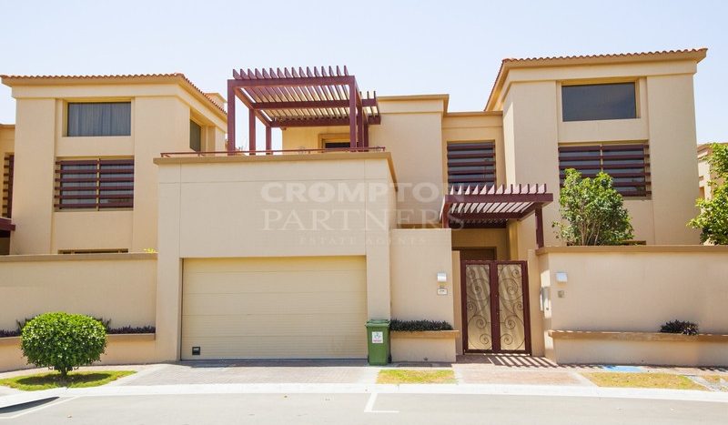 Вилла в Al Raha Golf Gardens, Абу-Даби, 5 спален, 407 м2 / в год