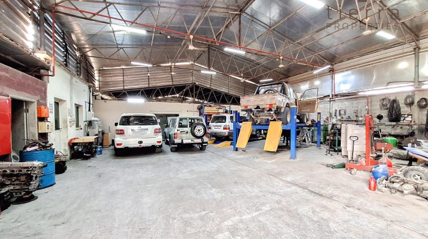 Warehouse on Ras Al Khor, Dubai, 427.4 m2 / per year