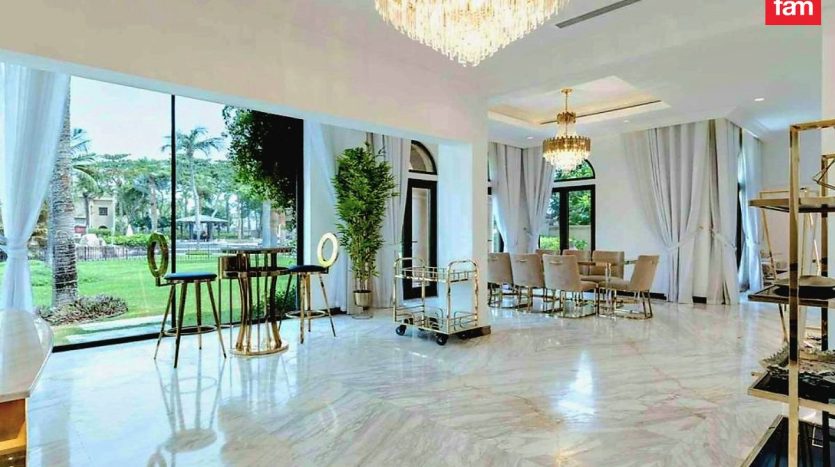 Villa on Palm Jumeirah, Dubai, 3 bedrooms, 423.3 m2 / per year