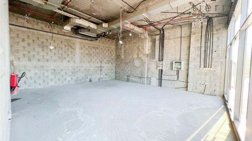 Shop on Jumeirah Village Triangle, Dubai, 269.4 m2 / per year