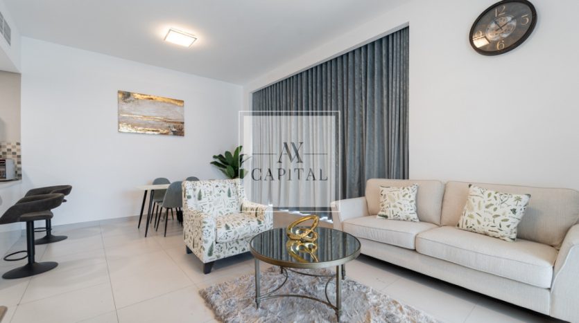 Apartment on Business Bay, Dubai, 1 bedroom, 84.4 m2 / per year