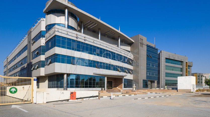 Shop Dubai, 101.1 m2 / per year