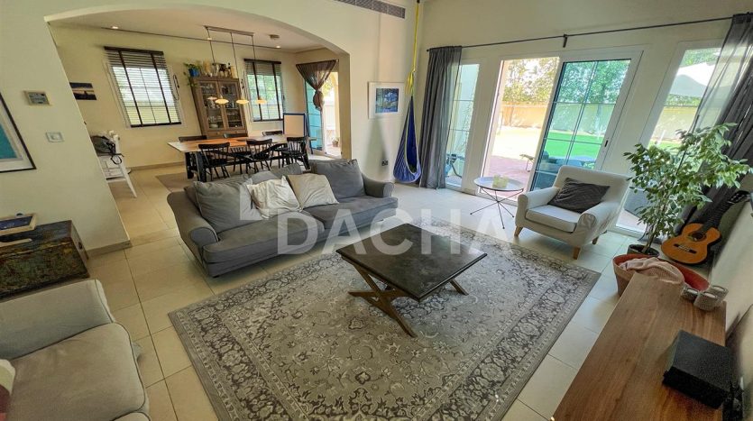 Villa on Jumeirah Village Circle, Dubai, 2 bedrooms, 250.1 m2  | Foto 3