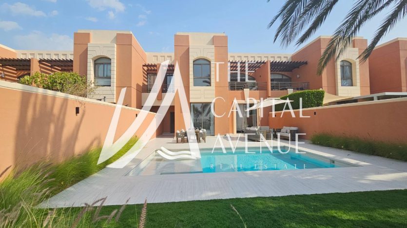 Villa on Abu Dhabi Gate City, Abu-Dhabi, 4 bedrooms, 352 m2  | Foto 1