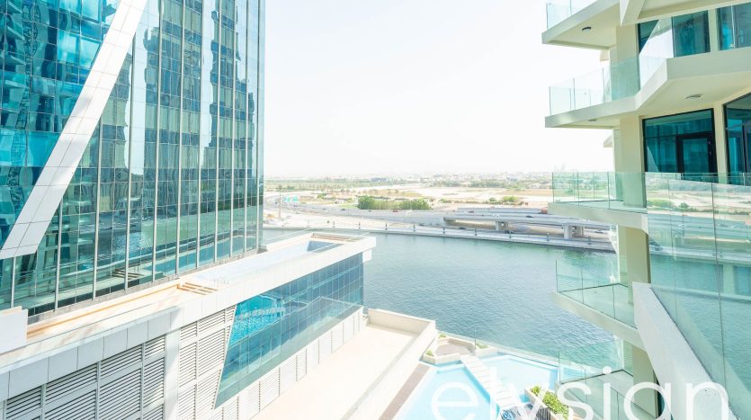 Apartment on Business Bay, Dubai, 2 bedrooms, 109 m2 / per year