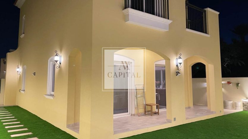Вилла в Dubai Land, 3 спальни, 325 м2 / в год