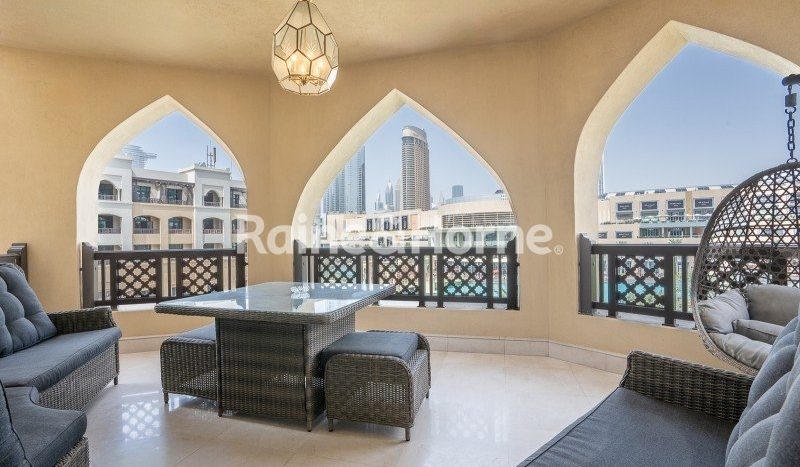 Apartment on Old Town, Dubai, 3 bedrooms, 204.2 m2 / per year
