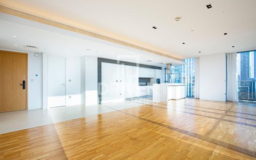 Apartment on Bluewaters, Dubai, 4 bedrooms, 238 m2 / per year