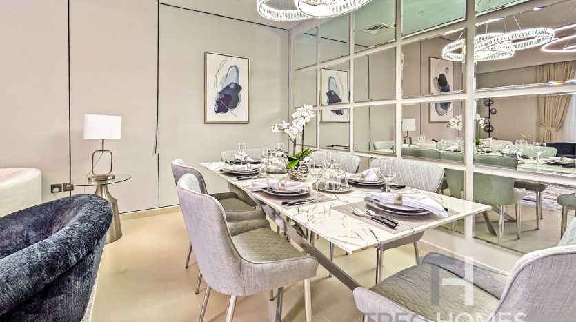 Apartment on Burj Khalifa, Dubai, 3 bedrooms, 141 m2 / per year