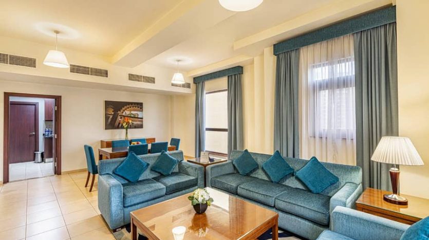Квартира в Джумейра Бич Резиденс, Дубай, 3 спальни, 192 м2 / в год