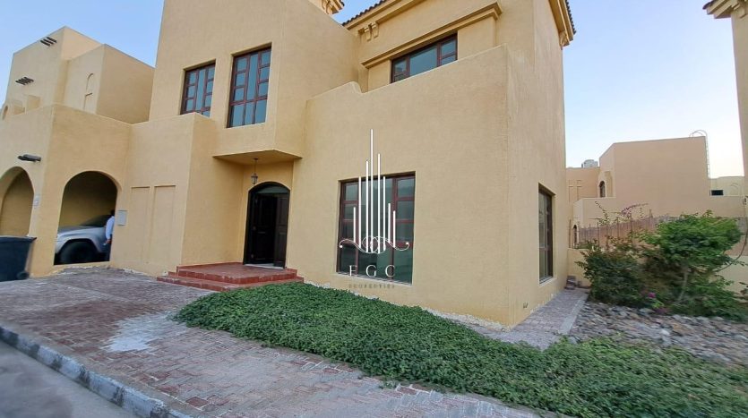 Вилла в Sas Al Nakheel, Абу-Даби, 4 спальни, 418.1 м2 / в год