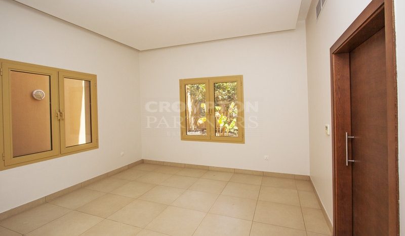 Вилла в Al Raha Golf Gardens, Абу-Даби, 4 спальни, 371 м2 / в год