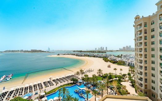 Apartment on Palm Jumeirah, Dubai, 1 bedroom, 105.5 m2 / per year
