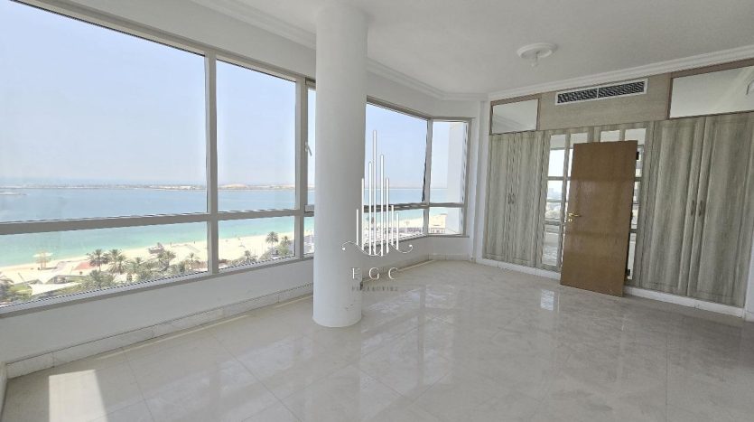 Квартира в Corniche Road, Абу-Даби, 4 спальни, 278.7 м2 / в год