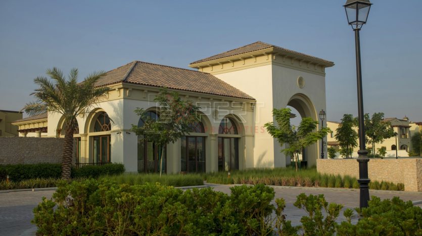Villa on Mirdif, Dubai, 3 bedrooms, 316.6 m2  | Foto 1